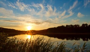 mazury o zachodzie słońca